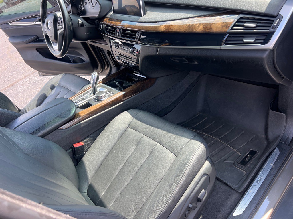 2017 BMW X5 Image 19