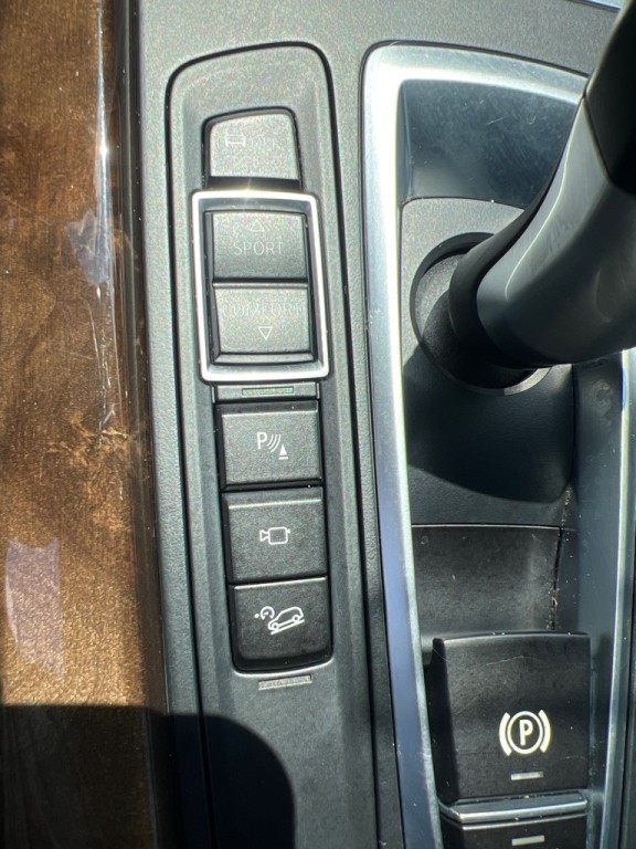 2017 BMW X5 Image 38