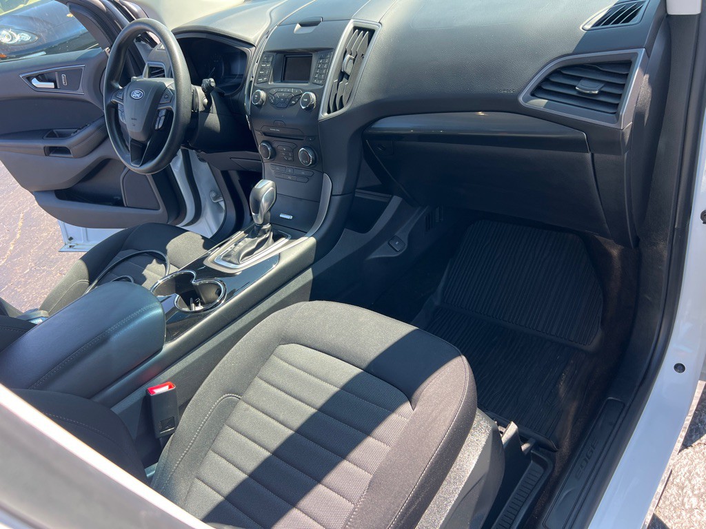 2018 Ford Edge Image 21