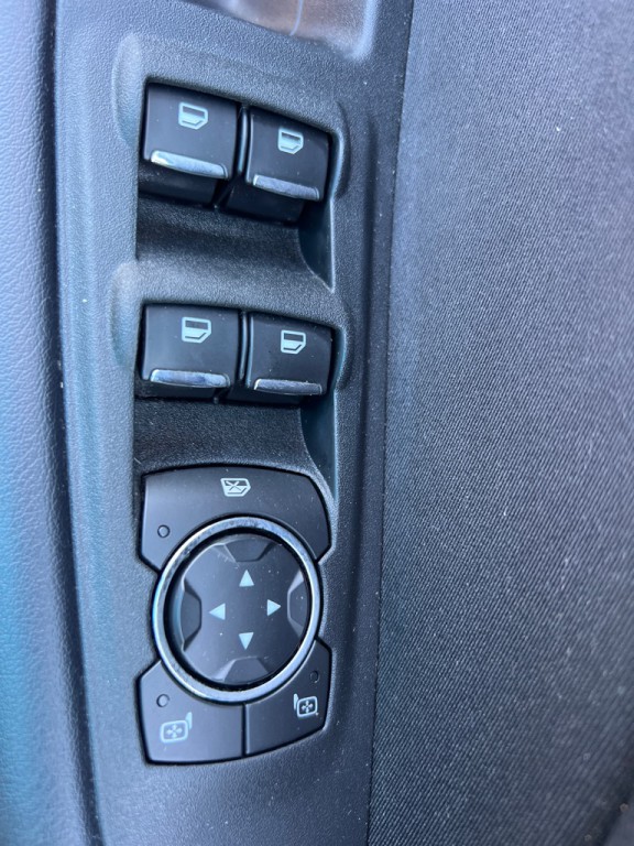 2018 Ford Edge Image 25