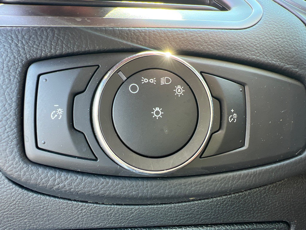 2018 Ford Edge Image 26