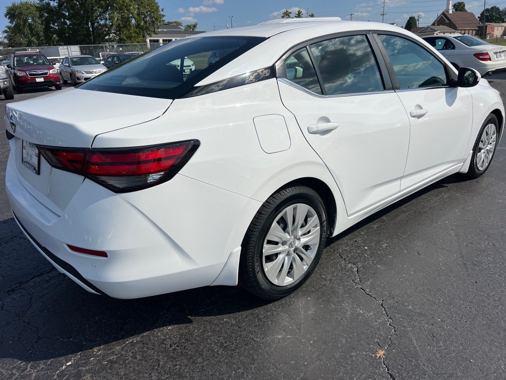 2021 Nissan Sentra Image 7