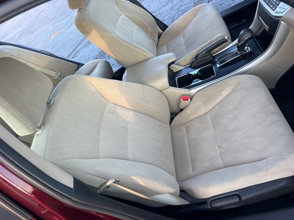 2015 Honda Accord Image 18
