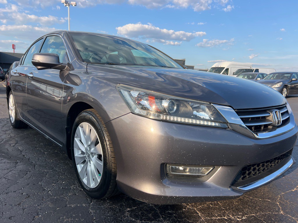 2013 Honda Accord Image 1
