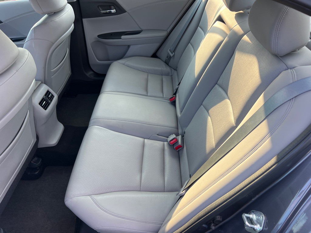 2013 Honda Accord Image 14