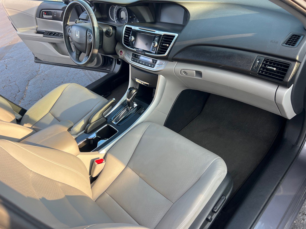 2013 Honda Accord Image 20