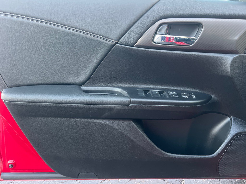 2016 Honda Accord Image 10