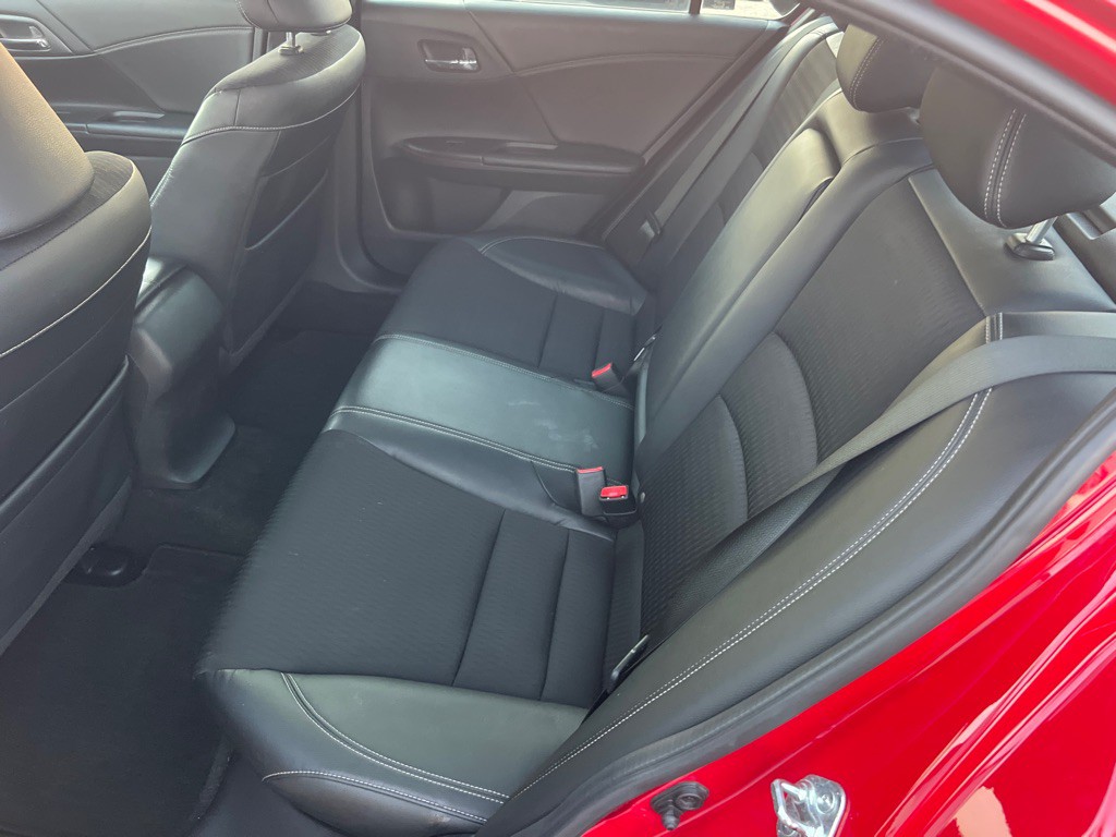 2016 Honda Accord Image 13