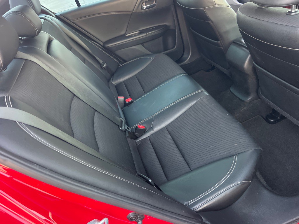 2016 Honda Accord Image 15