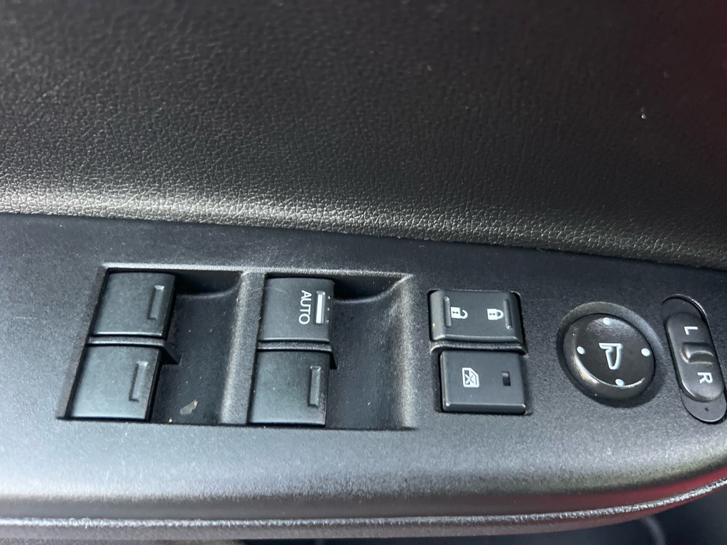 2016 Honda Accord Image 25