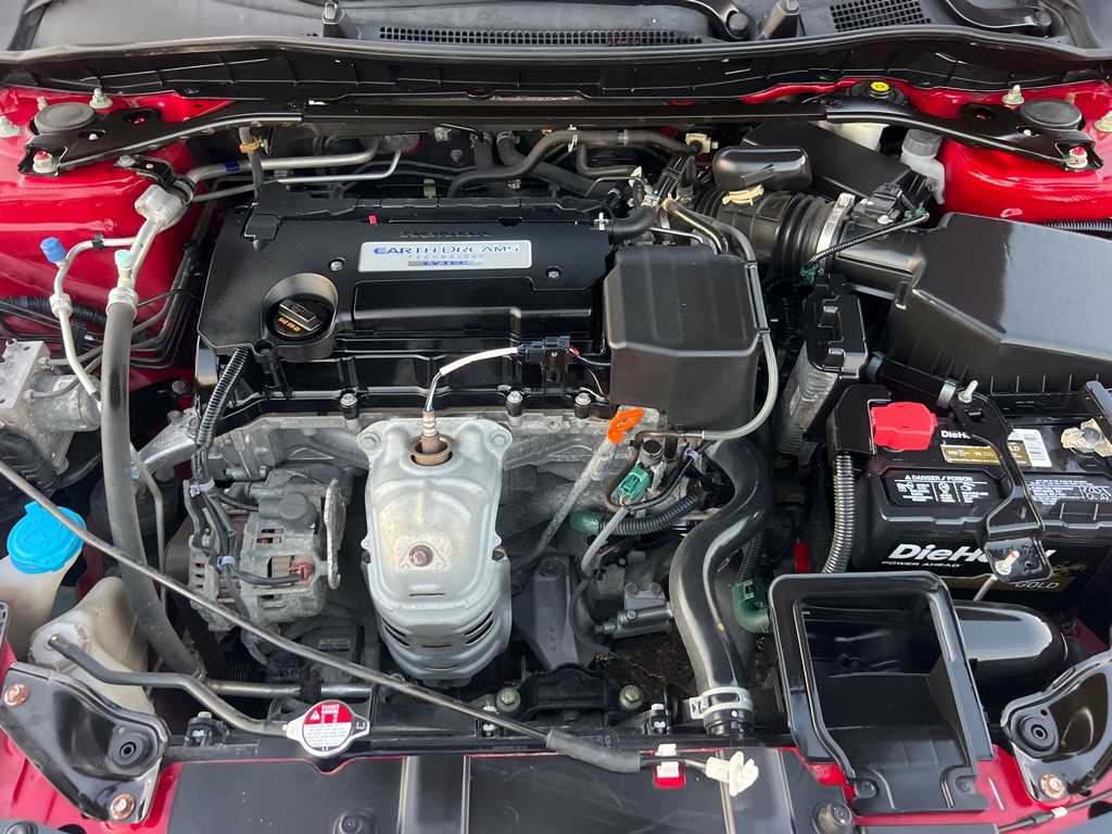 2016 Honda Accord Image 39