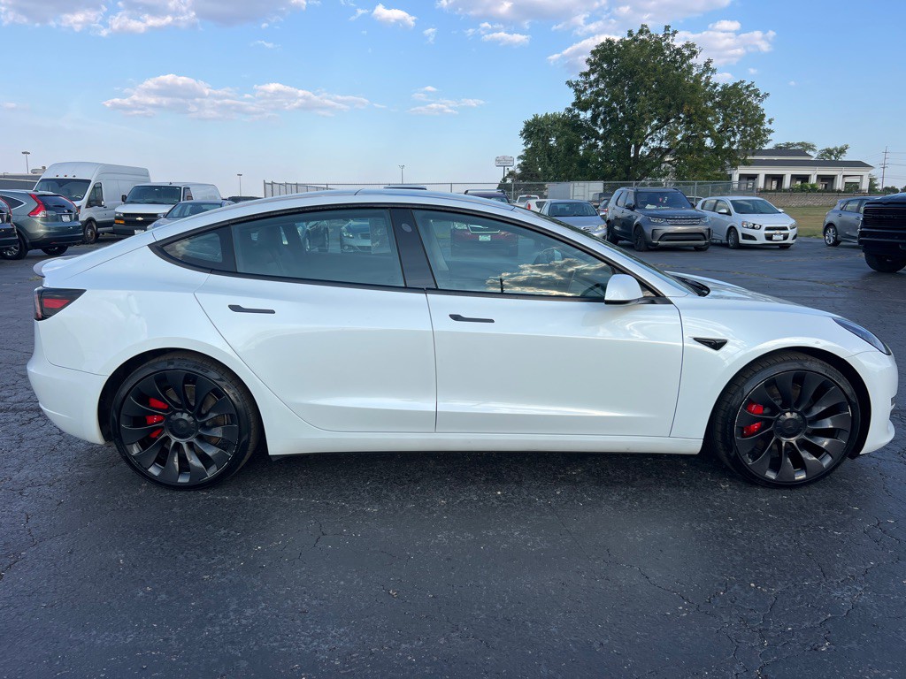 2023 Tesla Model 3 Image 8