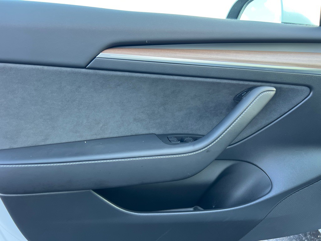 2023 Tesla Model 3 Image 10
