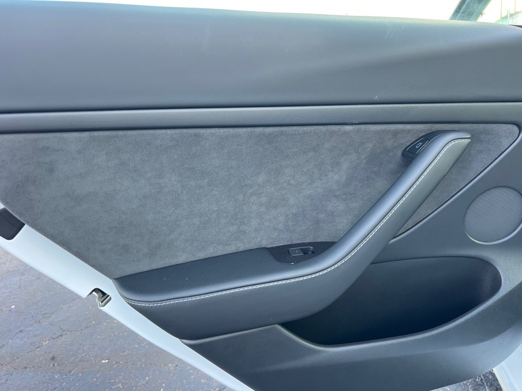 2023 Tesla Model 3 Image 12