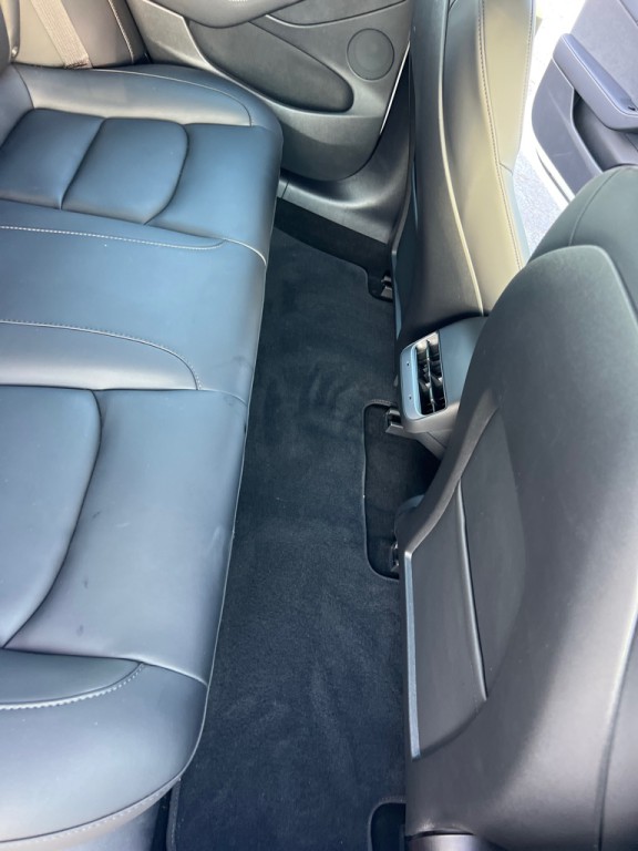 2023 Tesla Model 3 Image 16