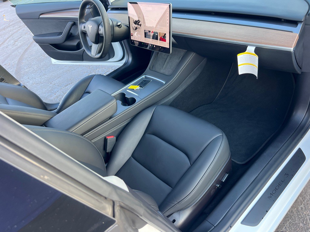 2023 Tesla Model 3 Image 19