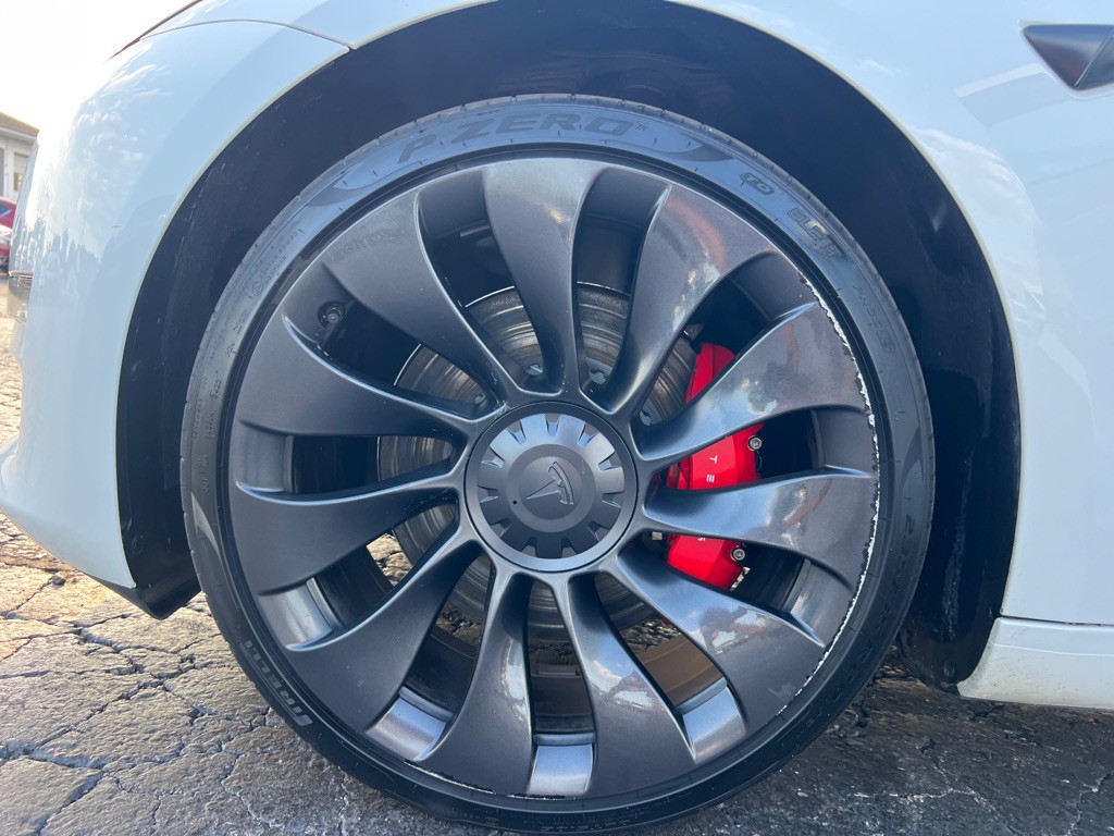 2023 Tesla Model 3 Image 37