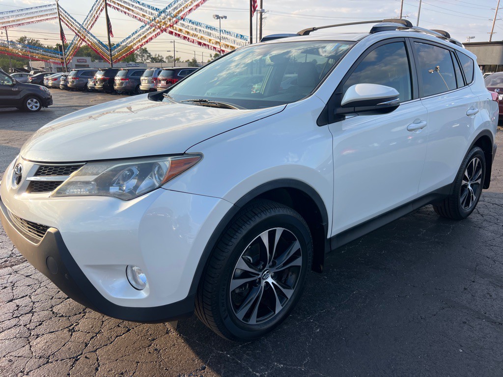 2015 Toyota Rav4 Image 3