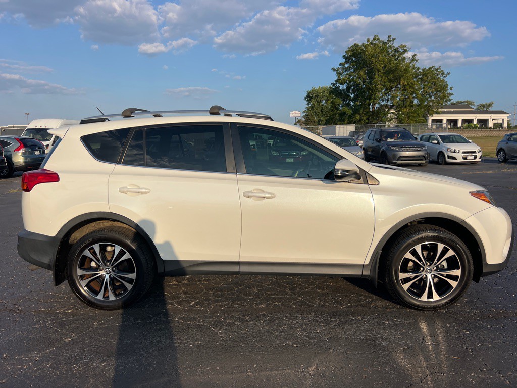 2015 Toyota Rav4 Image 8