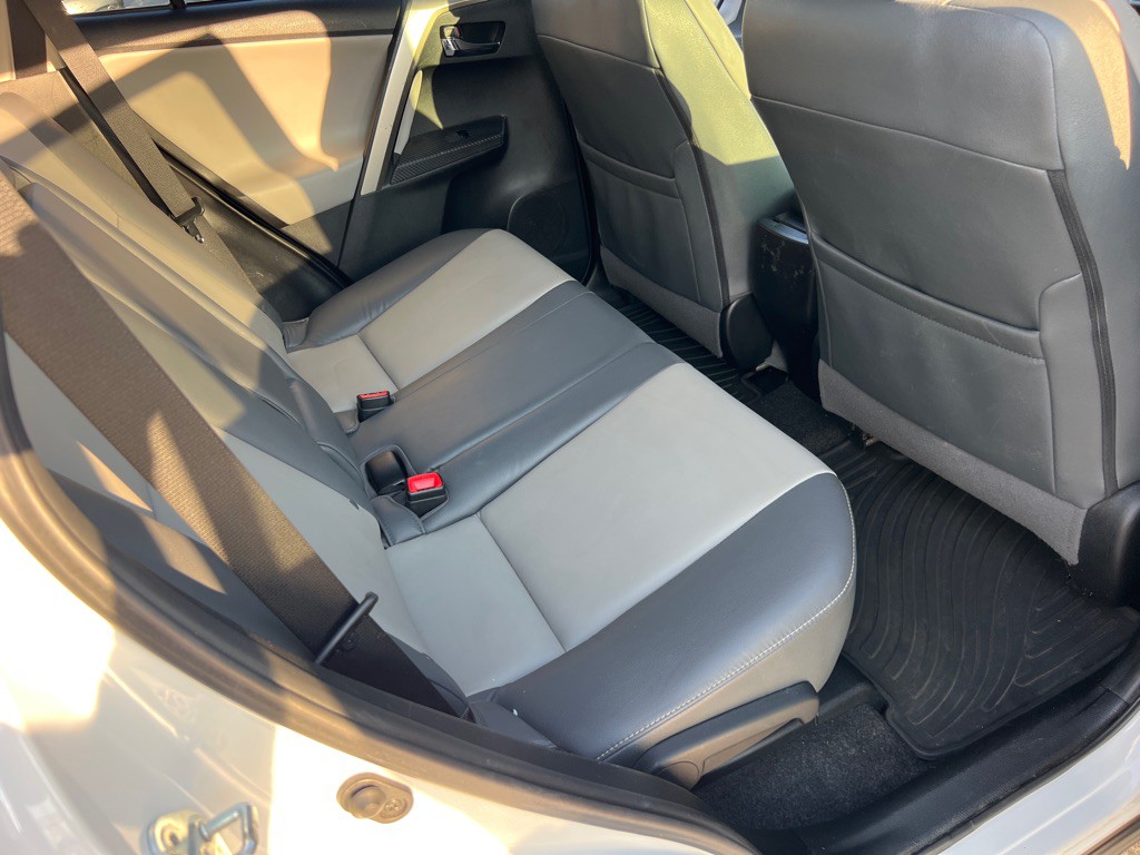 2015 Toyota Rav4 Image 15