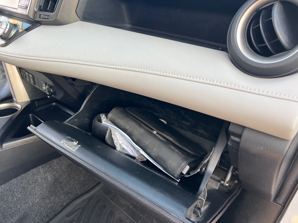 2015 Toyota Rav4 Image 21