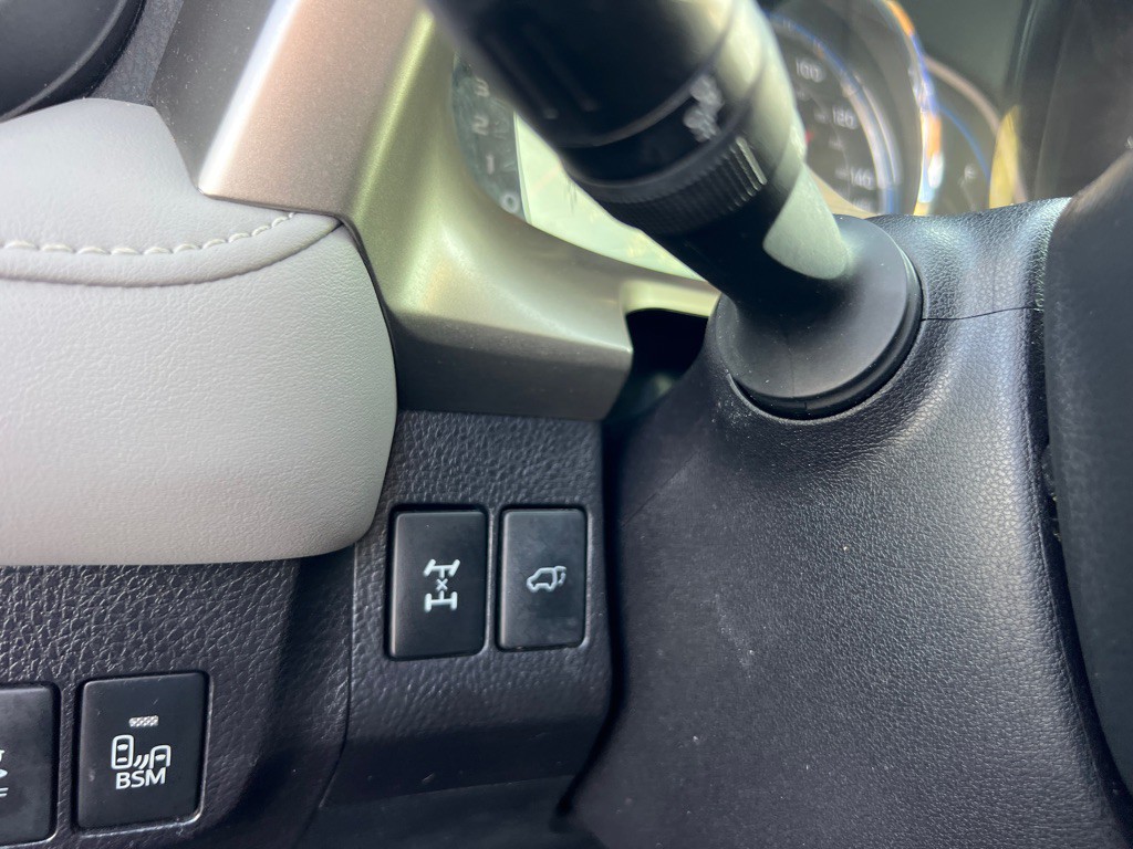 2015 Toyota Rav4 Image 28