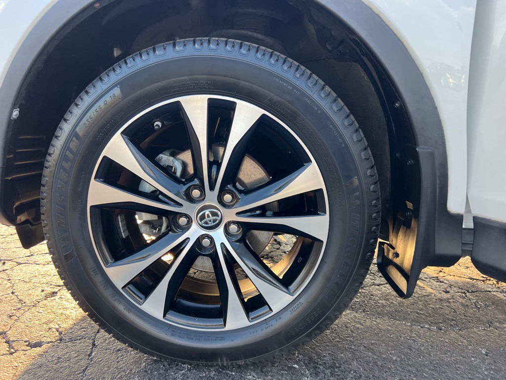 2015 Toyota Rav4 Image 40