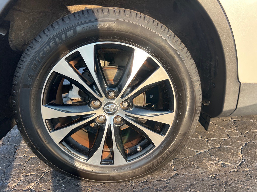 2015 Toyota Rav4 Image 42