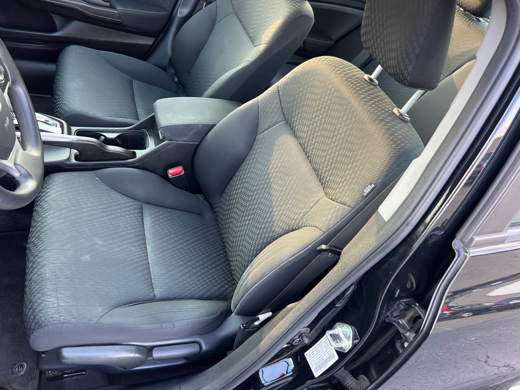 2015 Honda Civic Image 11
