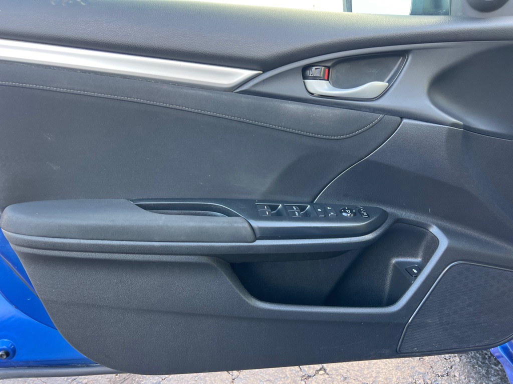 2018 Honda Civic Image 11