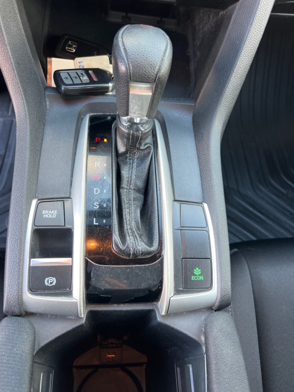 2018 Honda Civic Image 34