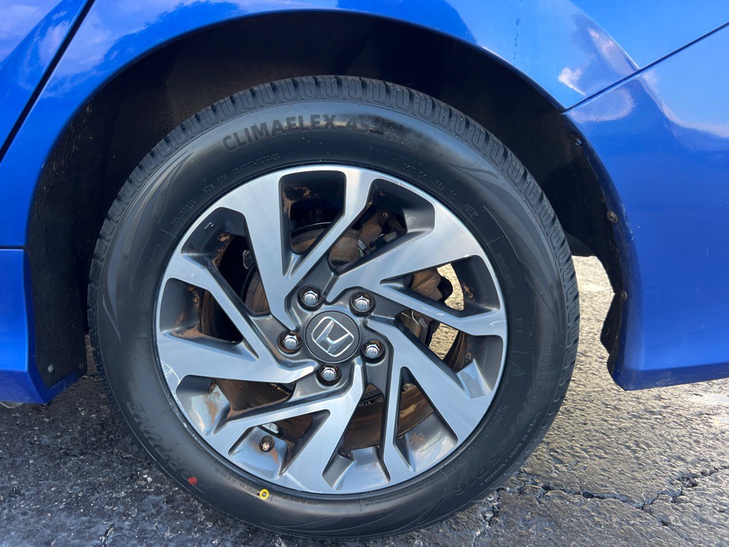 2018 Honda Civic Image 38