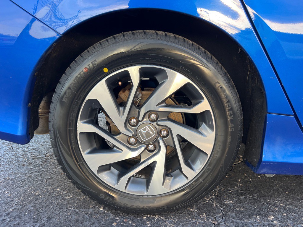2018 Honda Civic Image 39