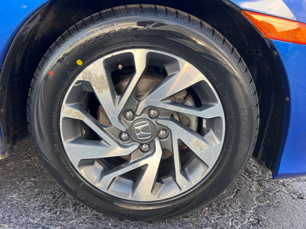 2018 Honda Civic Image 40