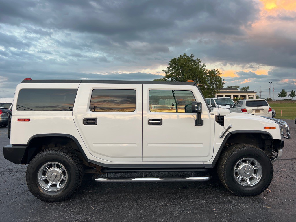 2009 HUMMER H2 Image 8