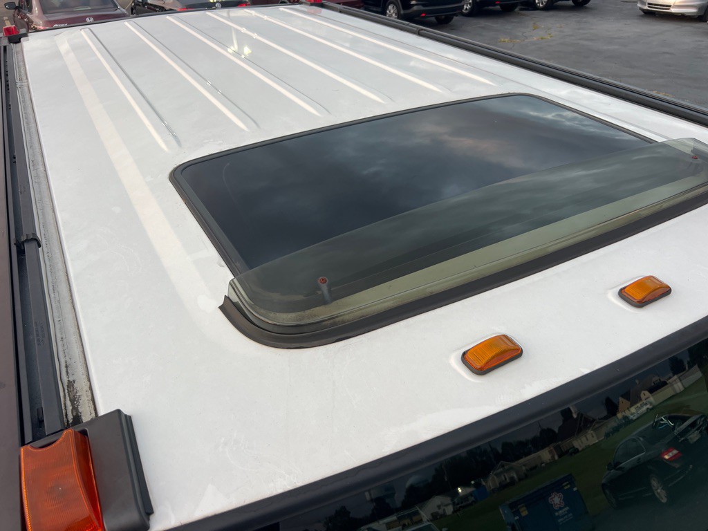 2009 HUMMER H2 Image 9