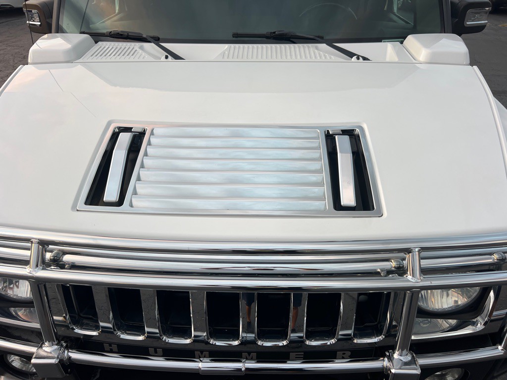 2009 HUMMER H2 Image 10