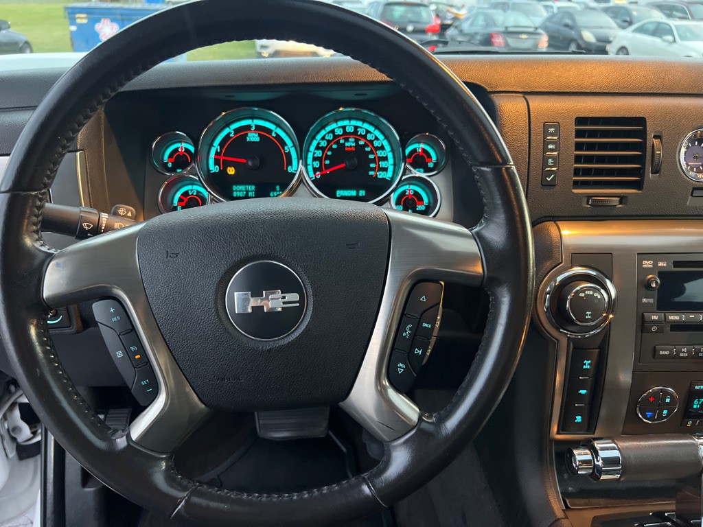 2009 HUMMER H2 Image 34