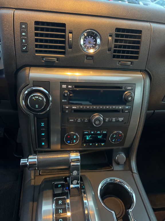 2009 HUMMER H2 Image 39