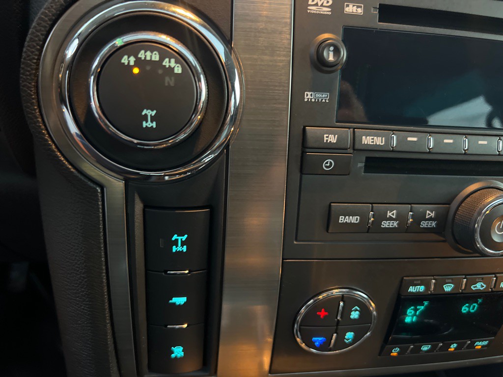 2009 HUMMER H2 Image 40