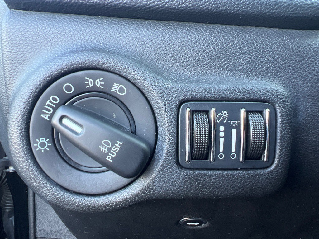 2015 Dodge Dart Image 26