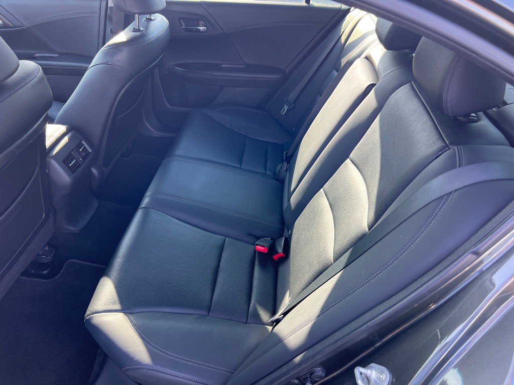 2013 Honda Accord Image 13