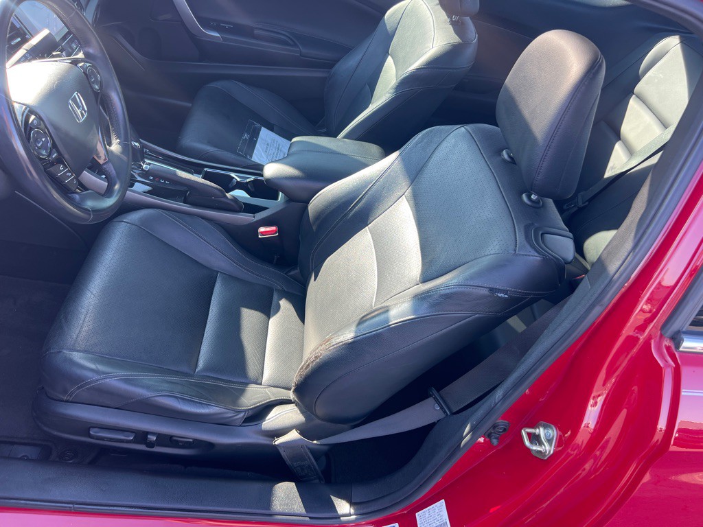 2016 Honda Accord Image 17