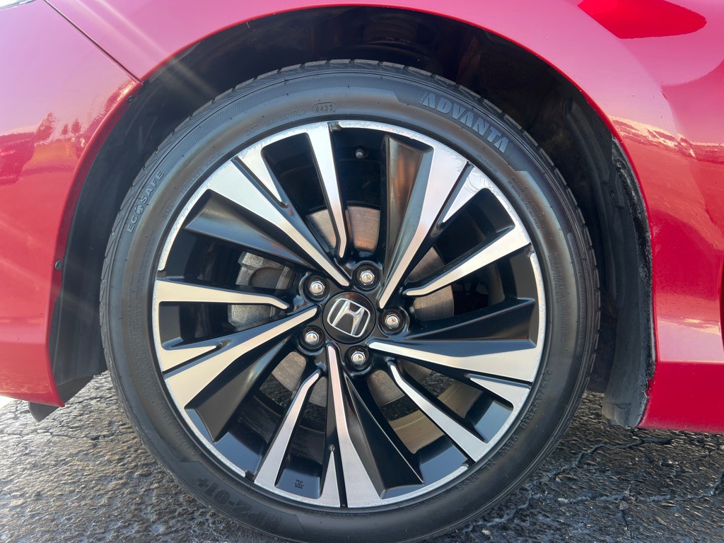 2016 Honda Accord Image 45