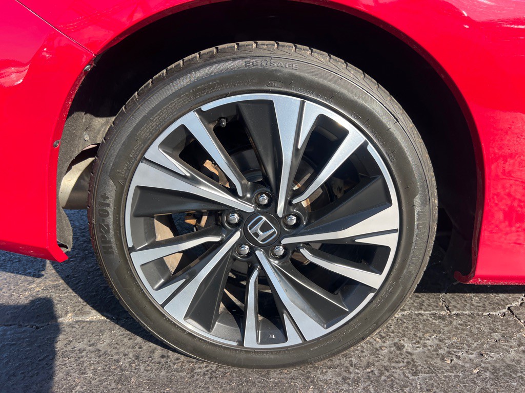 2016 Honda Accord Image 47