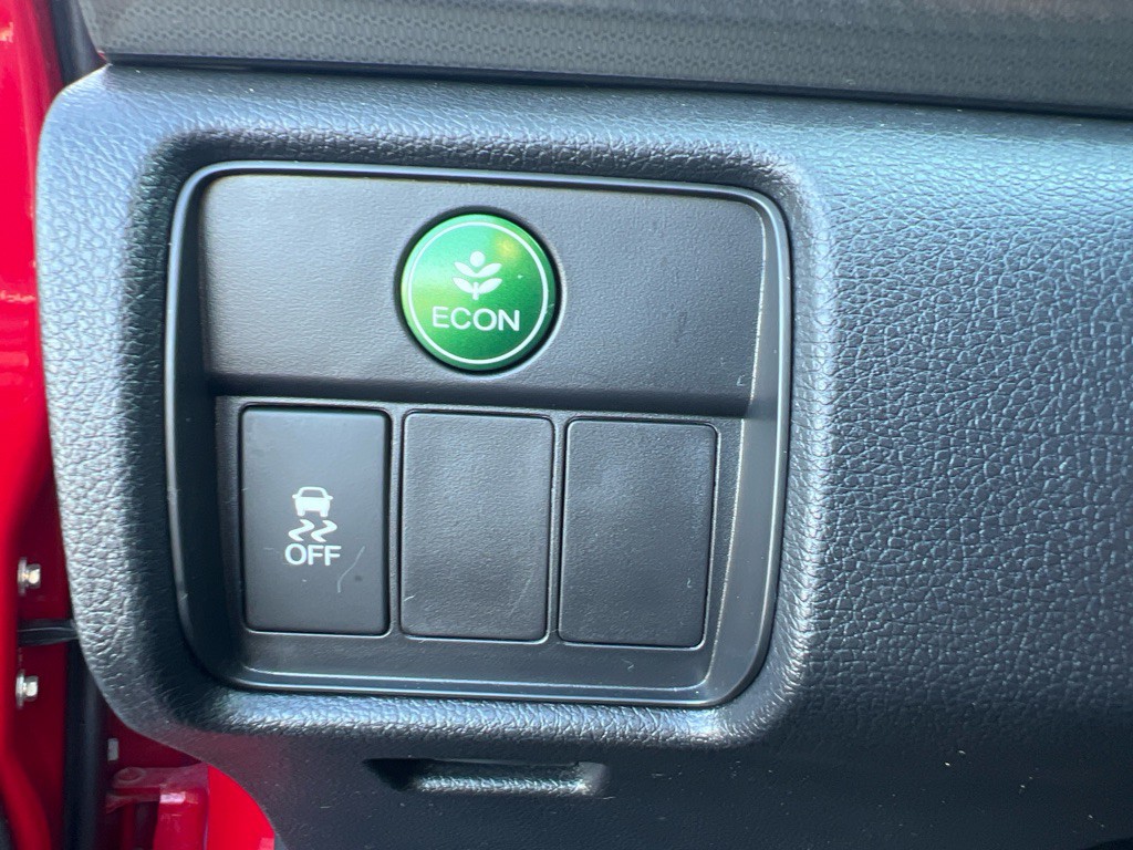 2016 Honda Accord Image 29