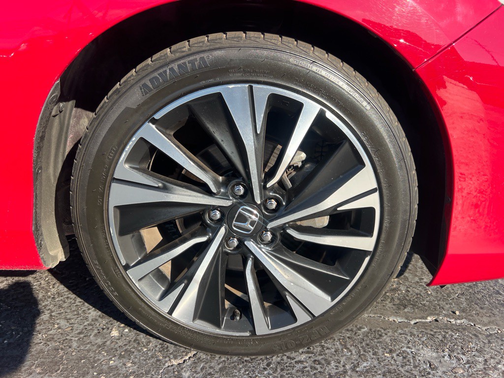 2016 Honda Accord Image 45