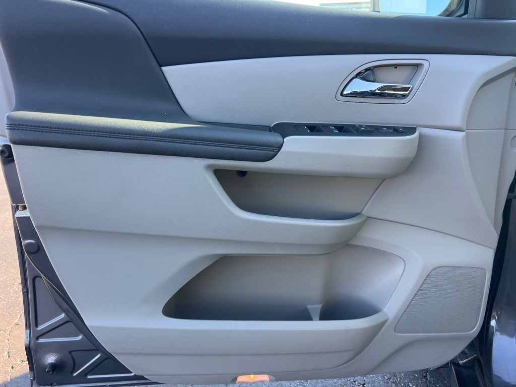 2016 Honda Odyssey Image 10