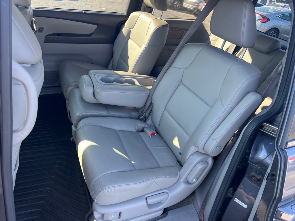 2016 Honda Odyssey Image 12