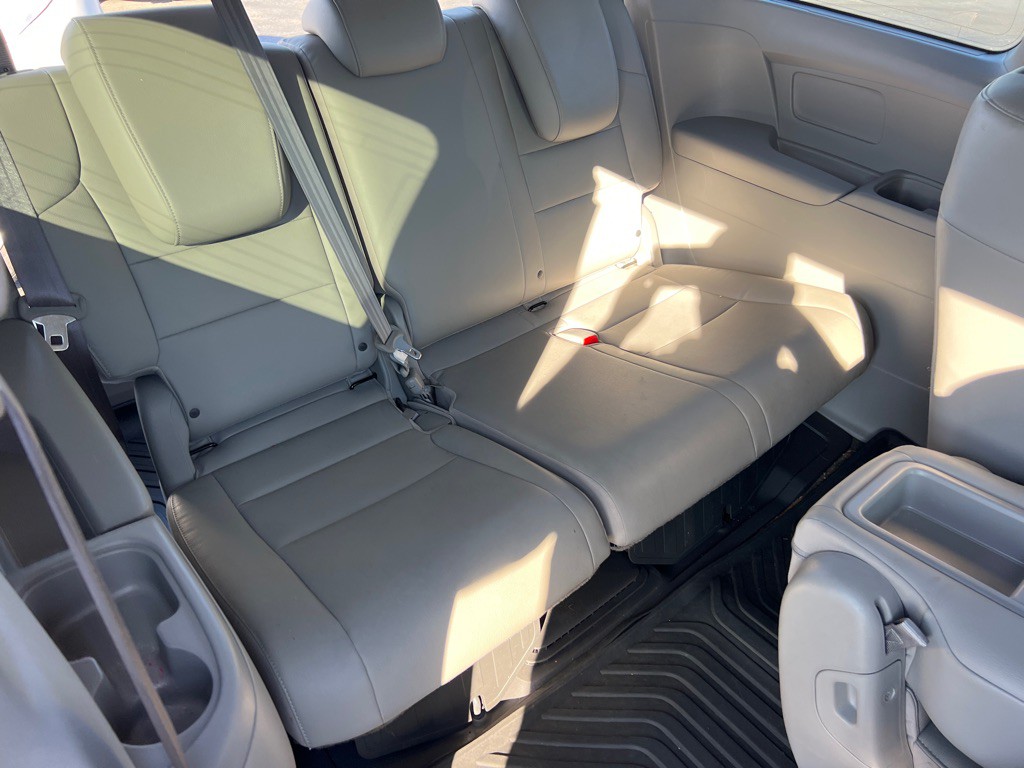 2016 Honda Odyssey Image 16